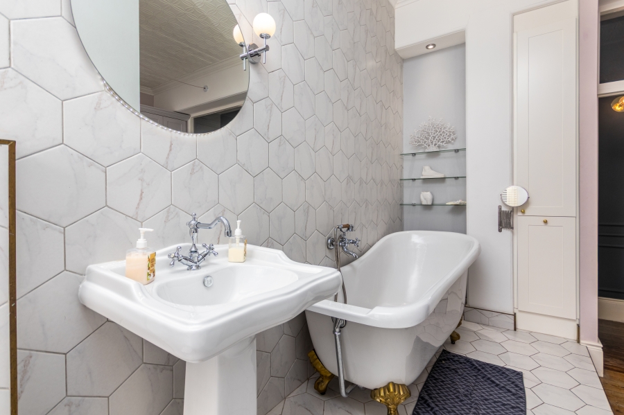 2 Bedroom Property for Sale in Cape Town City Centre Western Cape